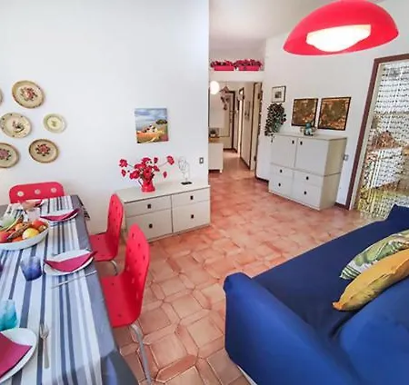 New York Apartment, Fronte Mare Rif A805