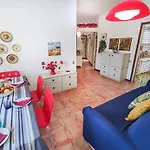New York Apartment, Fronte Mare Rif A805